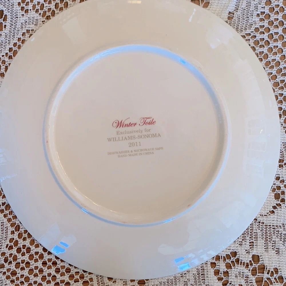 Williams-Sonoma 4 Winter Toile Plates